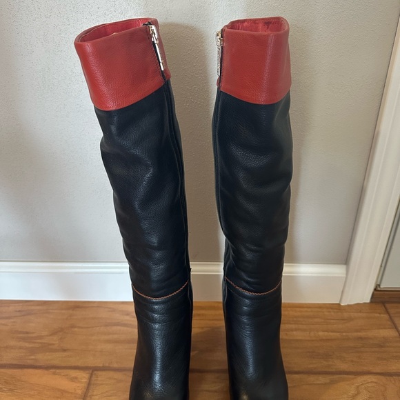 Boots - Picture 4 of 8